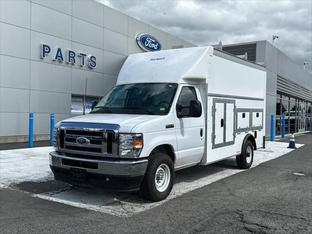 2025 Ford E-350 Cutaway Base
