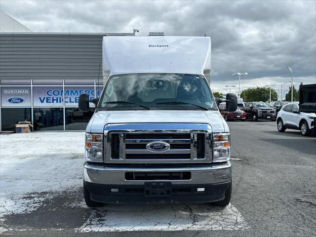 2025 Ford E-350 Cutaway Base