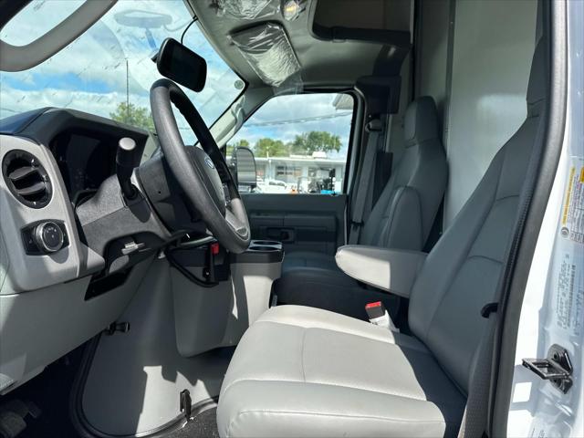 2025 Ford E-350 Cutaway Base