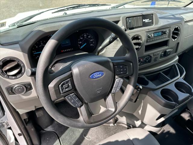 2025 Ford E-350 Cutaway Base