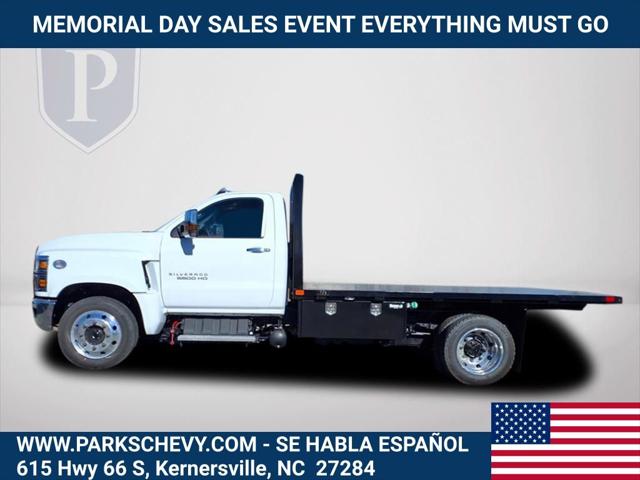 2024 Chevrolet Silverado 6500HD 1LT