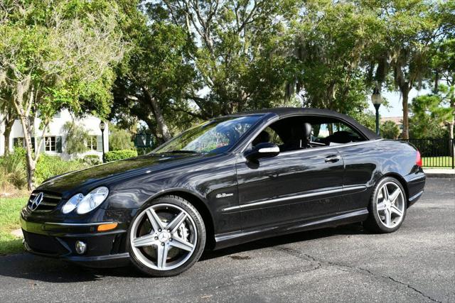 2007 Mercedes-Benz CLK-CLASS CLK 63 AMG 2-Door Cabriolet W/Navigation and Parktronic