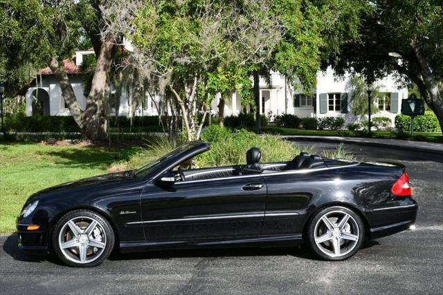 2007 Mercedes-Benz CLK-CLASS CLK 63 AMG 2-Door Cabriolet W/Navigation and Parktronic