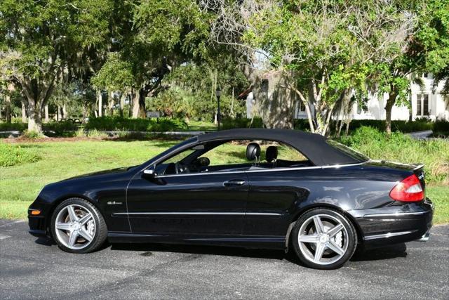 2007 Mercedes-Benz CLK-CLASS CLK 63 AMG 2-Door Cabriolet W/Navigation and Parktronic