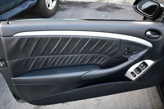 2007 Mercedes-Benz CLK-CLASS CLK 63 AMG 2-Door Cabriolet W/Navigation and Parktronic