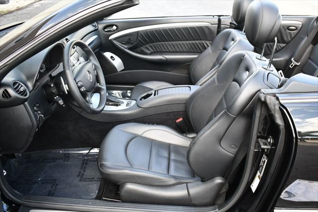 2007 Mercedes-Benz CLK-CLASS CLK 63 AMG 2-Door Cabriolet W/Navigation and Parktronic