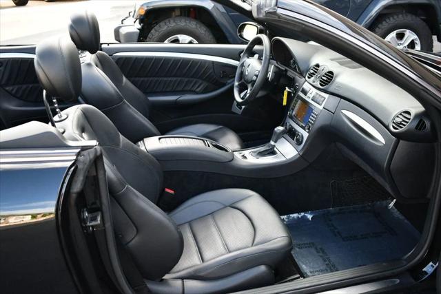 2007 Mercedes-Benz CLK-CLASS CLK 63 AMG 2-Door Cabriolet W/Navigation and Parktronic
