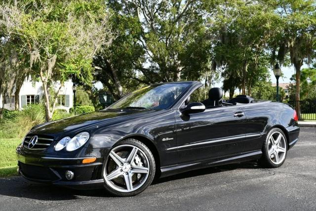 2007 Mercedes-Benz CLK-CLASS CLK 63 AMG 2-Door Cabriolet W/Navigation and Parktronic