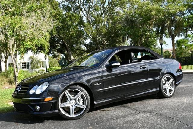 2007 Mercedes-Benz CLK-CLASS CLK 63 AMG 2-Door Cabriolet W/Navigation and Parktronic
