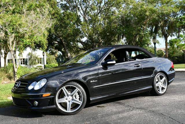 2007 Mercedes-Benz CLK-CLASS CLK 63 AMG 2-Door Cabriolet W/Navigation and Parktronic
