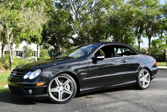 2007 Mercedes-Benz CLK-CLASS CLK 63 AMG 2-Door Cabriolet W/Navigation and Parktronic