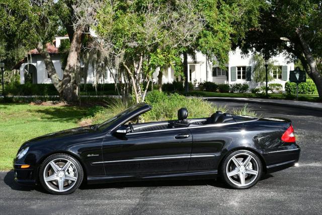 2007 Mercedes-Benz CLK-CLASS CLK 63 AMG 2-Door Cabriolet W/Navigation and Parktronic