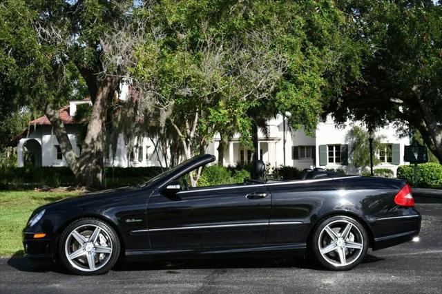 2007 Mercedes-Benz CLK-CLASS CLK 63 AMG 2-Door Cabriolet W/Navigation and Parktronic