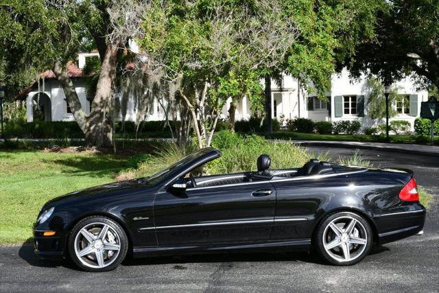2007 Mercedes-Benz CLK-CLASS CLK 63 AMG 2-Door Cabriolet W/Navigation and Parktronic