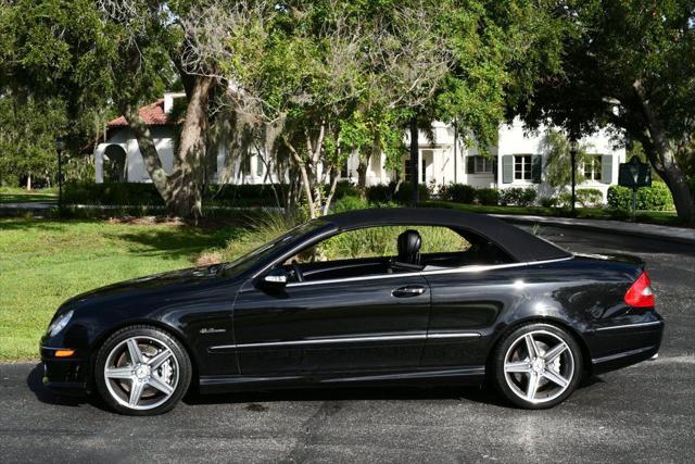 2007 Mercedes-Benz CLK-CLASS CLK 63 AMG 2-Door Cabriolet W/Navigation and Parktronic