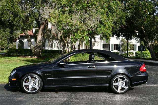 2007 Mercedes-Benz CLK-CLASS CLK 63 AMG 2-Door Cabriolet W/Navigation and Parktronic