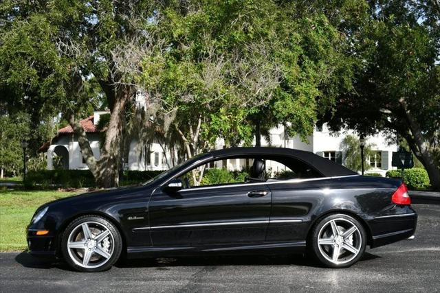 2007 Mercedes-Benz CLK-CLASS CLK 63 AMG 2-Door Cabriolet W/Navigation and Parktronic