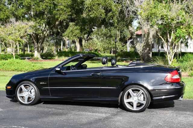 2007 Mercedes-Benz CLK-CLASS CLK 63 AMG 2-Door Cabriolet W/Navigation and Parktronic