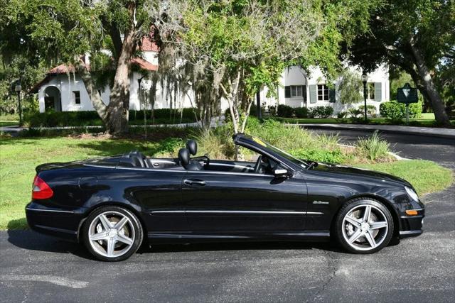 2007 Mercedes-Benz CLK-CLASS CLK 63 AMG 2-Door Cabriolet W/Navigation and Parktronic