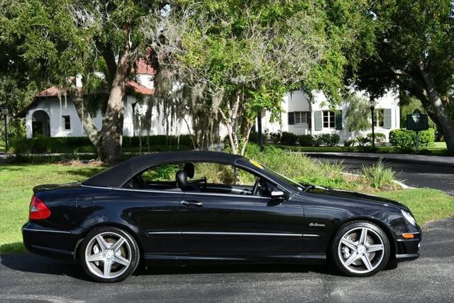 2007 Mercedes-Benz CLK-CLASS CLK 63 AMG 2-Door Cabriolet W/Navigation and Parktronic