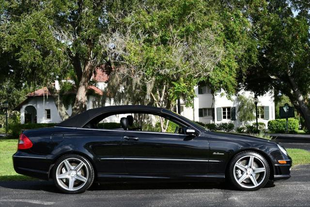 2007 Mercedes-Benz CLK-CLASS CLK 63 AMG 2-Door Cabriolet W/Navigation and Parktronic