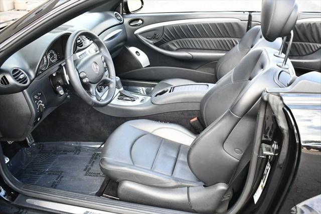2007 Mercedes-Benz CLK-CLASS CLK 63 AMG 2-Door Cabriolet W/Navigation and Parktronic