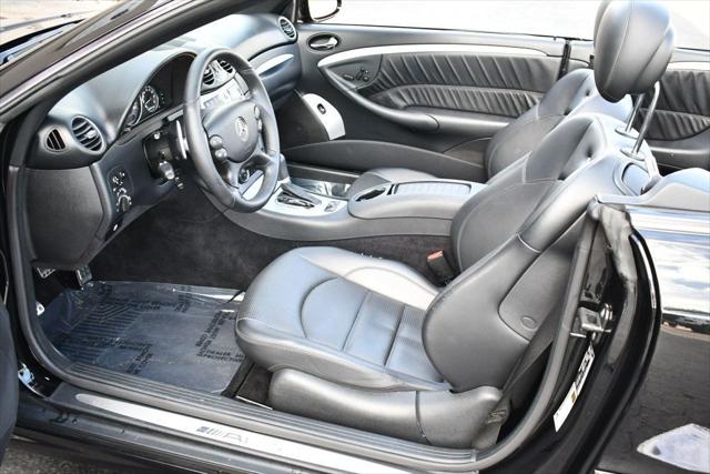 2007 Mercedes-Benz CLK-CLASS CLK 63 AMG 2-Door Cabriolet W/Navigation and Parktronic