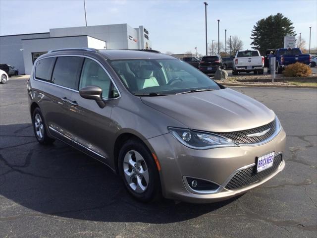 2017 Chrysler Pacifica Touring-L Plus