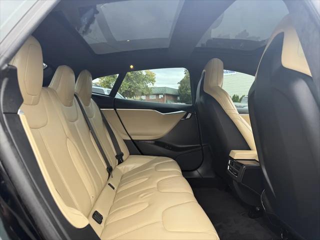 2015 Tesla Model S 70