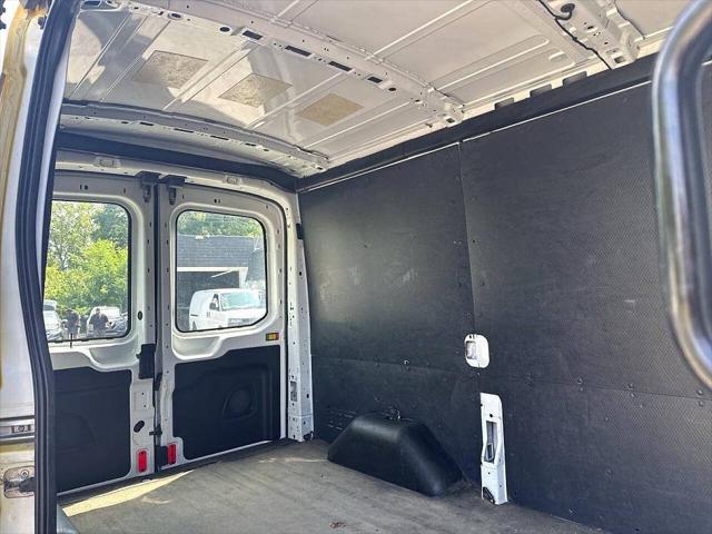 2019 Ford Transit 250 3dr SWB Medium Roof Cargo Van w/Sliding Passenger Side Door