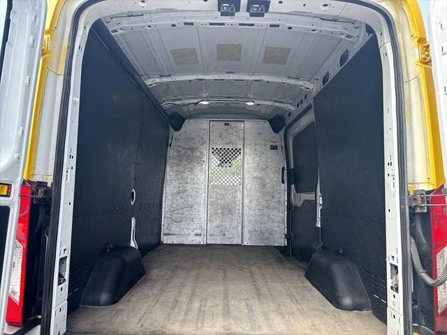 2019 Ford Transit 250 3dr SWB Medium Roof Cargo Van w/Sliding Passenger Side Door
