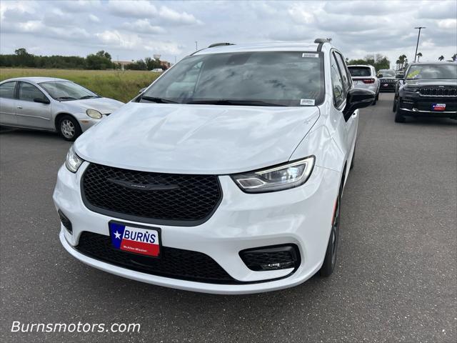 2024 Chrysler Pacifica PACIFICA TOURING L