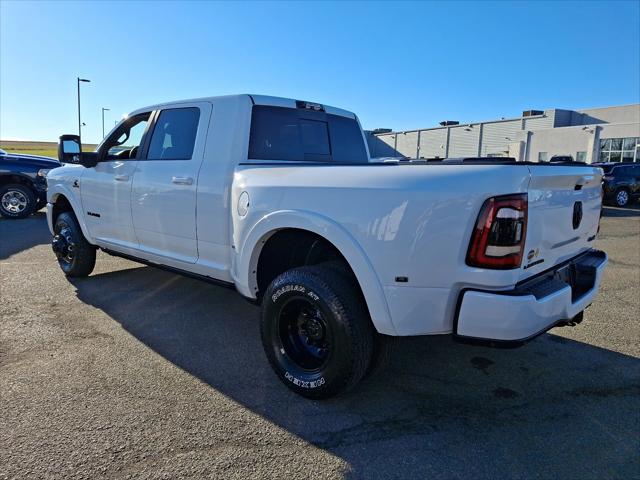 2024 RAM Ram 3500 RAM 3500 LIMITED MEGA CAB 4X4 64 BOX