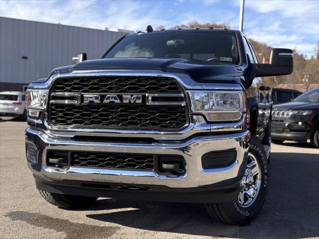 2024 RAM Ram 3500 RAM 3500 TRADESMAN CREW CAB 4X4 64 BOX