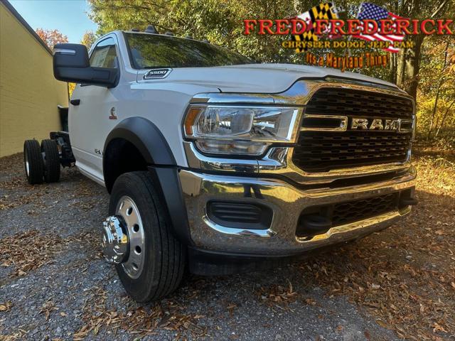 2024 RAM Ram 5500 Chassis Cab RAM 5500 SLT CHASSIS REGULAR CAB 4X4 108 CA