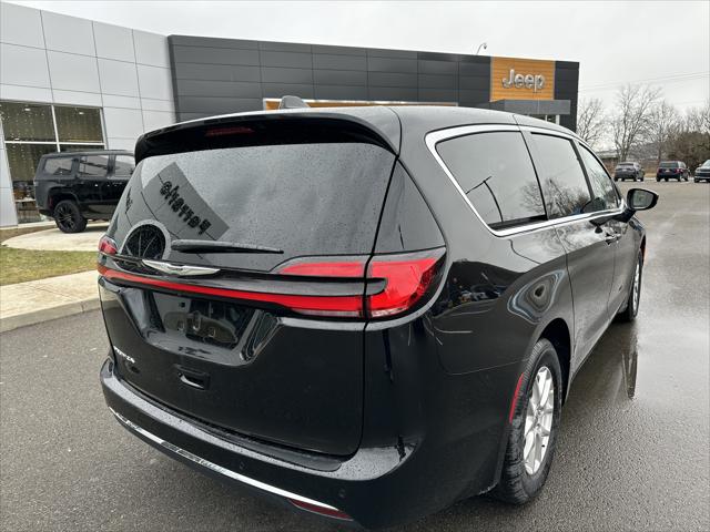 2024 Chrysler Pacifica PACIFICA TOURING L