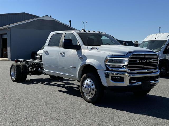 2024 RAM Ram 5500 Chassis Cab RAM 5500 LARAMIE CHASSIS CREW CAB 4X4 84 CA