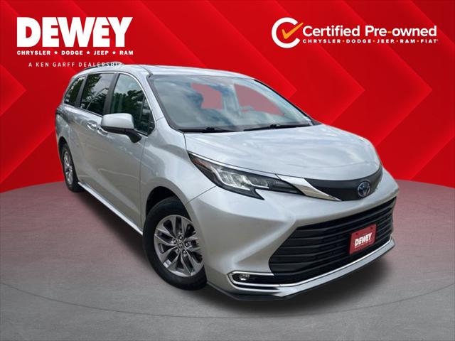 2023 Toyota Sienna XLE