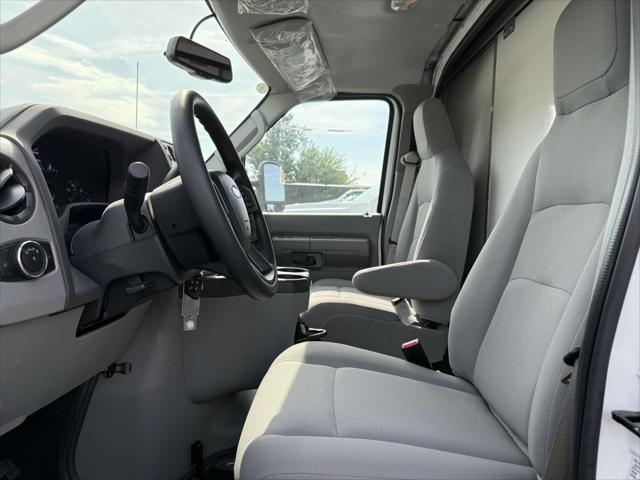 2024 Ford E-350 Cutaway Base