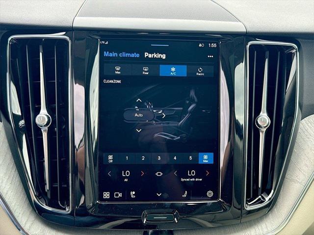 2025 Volvo XC60 Plug-In Hybrid T8 Plus