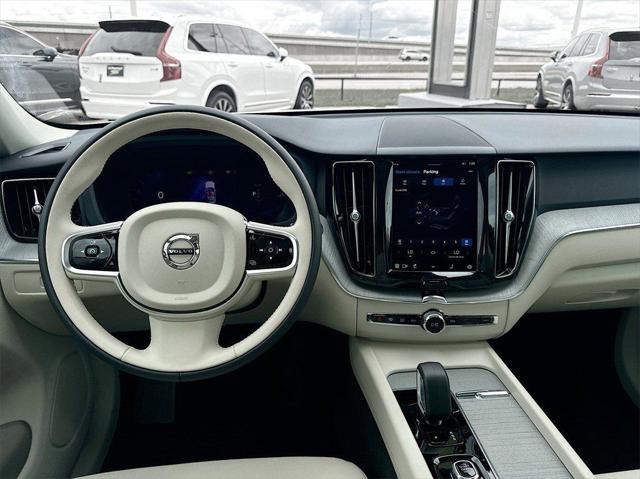 2025 Volvo XC60 Plug-In Hybrid T8 Plus