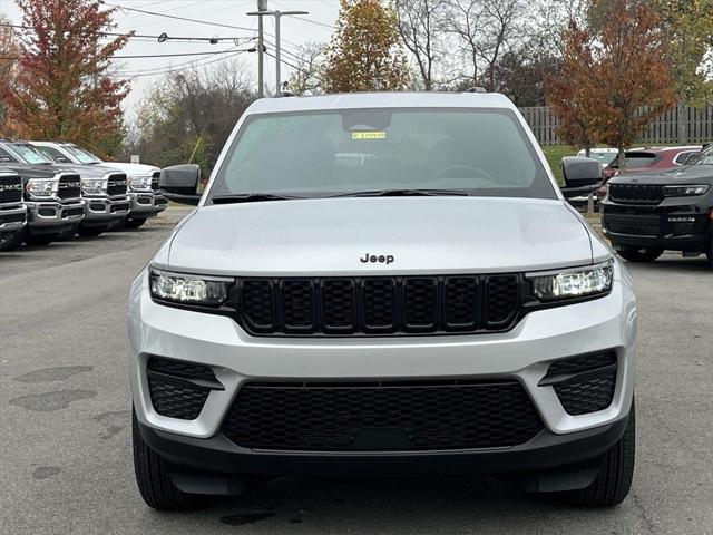 2025 Jeep Grand Cherokee GRAND CHEROKEE ALTITUDE X 4X4