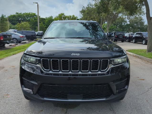 2025 Jeep Grand Cherokee GRAND CHEROKEE LAREDO X 4X2