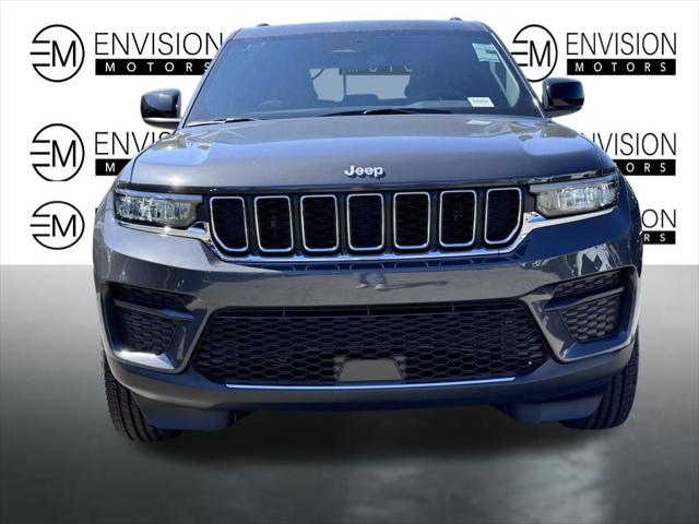 2025 Jeep Grand Cherokee GRAND CHEROKEE LAREDO 4X4