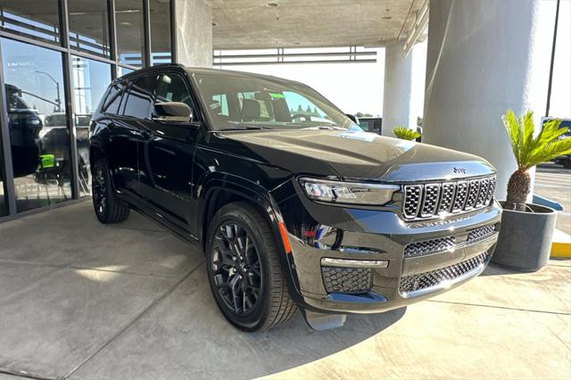 2025 Jeep Grand Cherokee GRAND CHEROKEE L SUMMIT 4X4