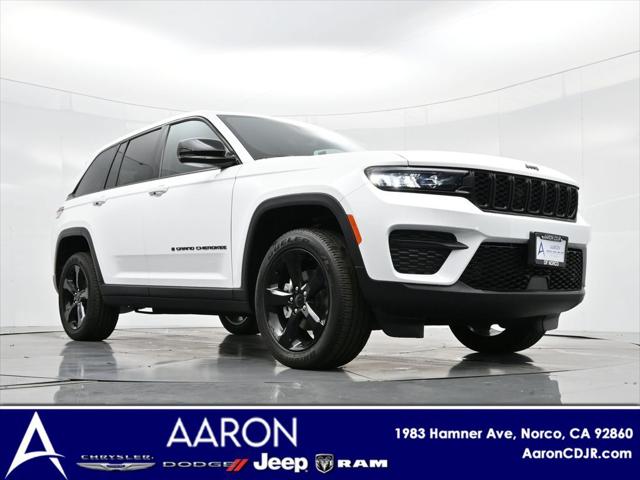 2025 Jeep Grand Cherokee GRAND CHEROKEE ALTITUDE 4X4