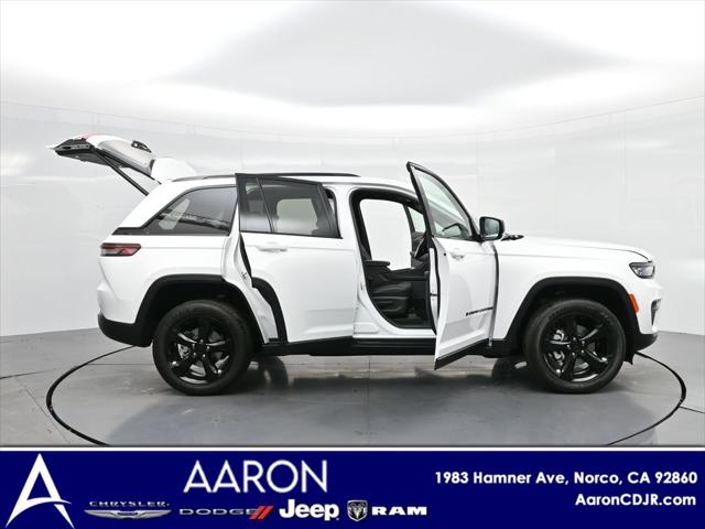 2025 Jeep Grand Cherokee GRAND CHEROKEE ALTITUDE 4X4