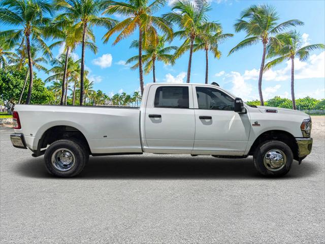 2024 RAM Ram 3500 RAM 3500 TRADESMAN CREW CAB 4X4 8 BOX