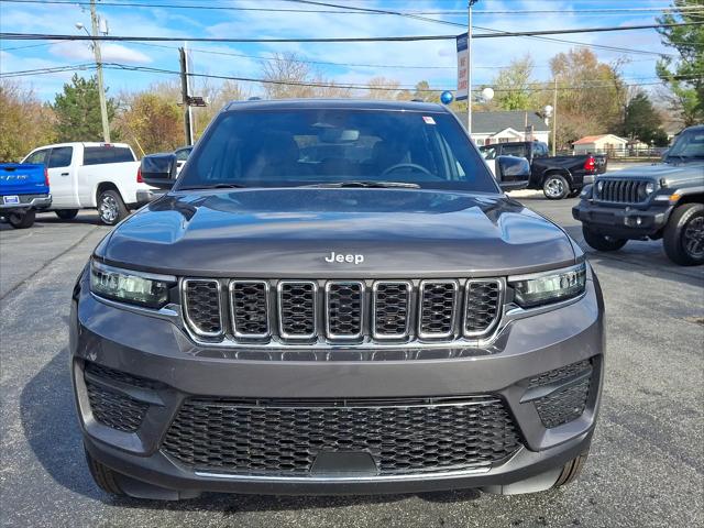 2025 Jeep Grand Cherokee GRAND CHEROKEE LAREDO X 4X4