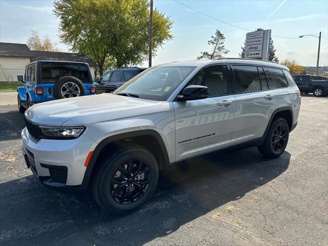 2025 Jeep Grand Cherokee GRAND CHEROKEE L ALTITUDE X 4X4